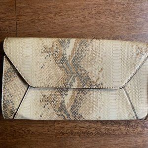 Urban Expressions vegan purse